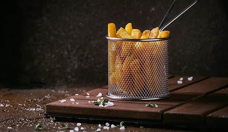 Jak przygotować frytki, aby były chrupiące i pyszne w piekarniku