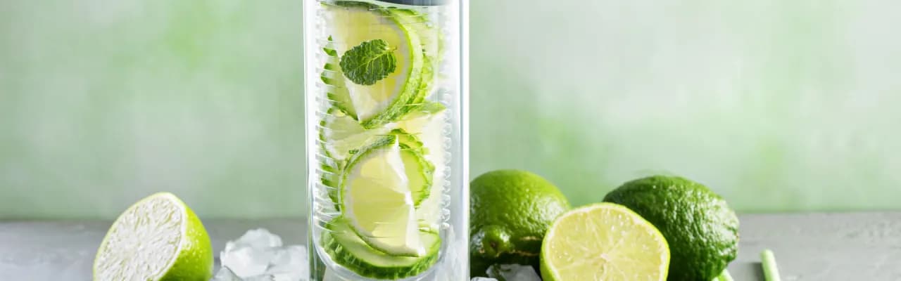 Skuteczne napoje przeczyszczające, które szybko łagodzą zaparcia