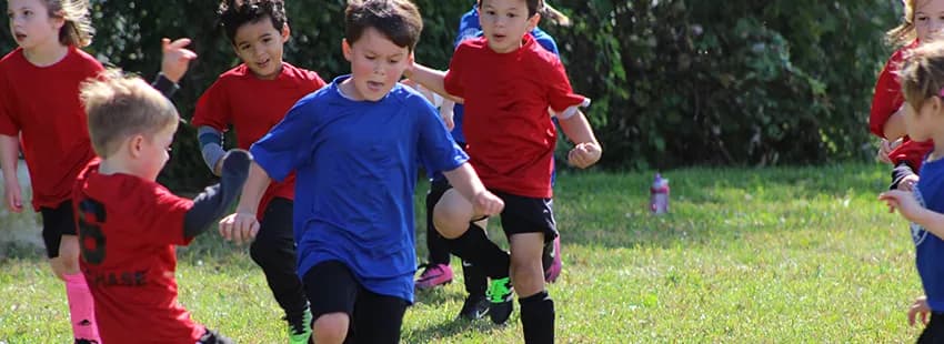 Czy dzieci mogą pić napoje izotoniczne? Ważne informacje i zasady